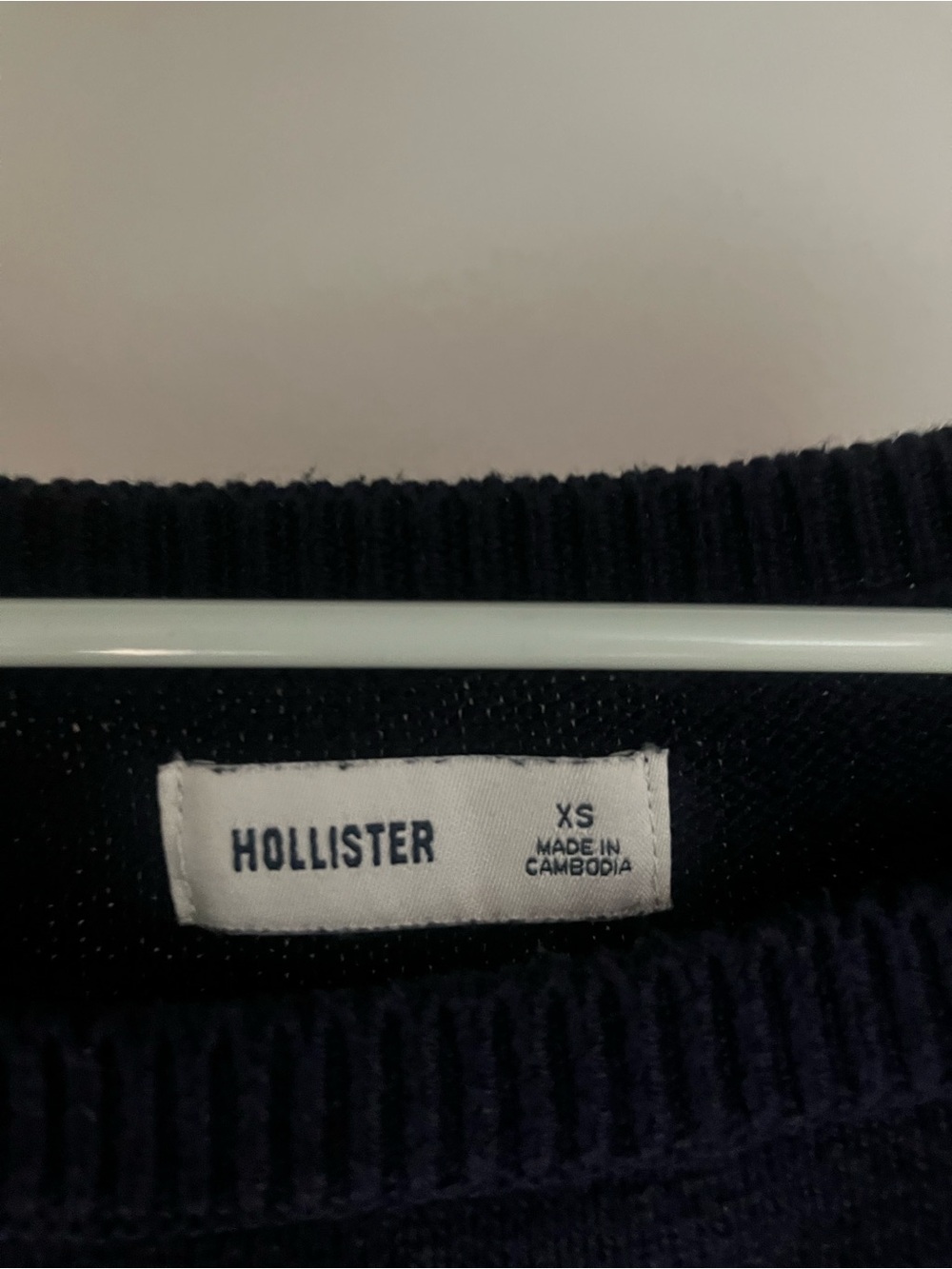 Hollister Navy Sweater with Puppy Holding Flag Heart - Picture 2 of 2